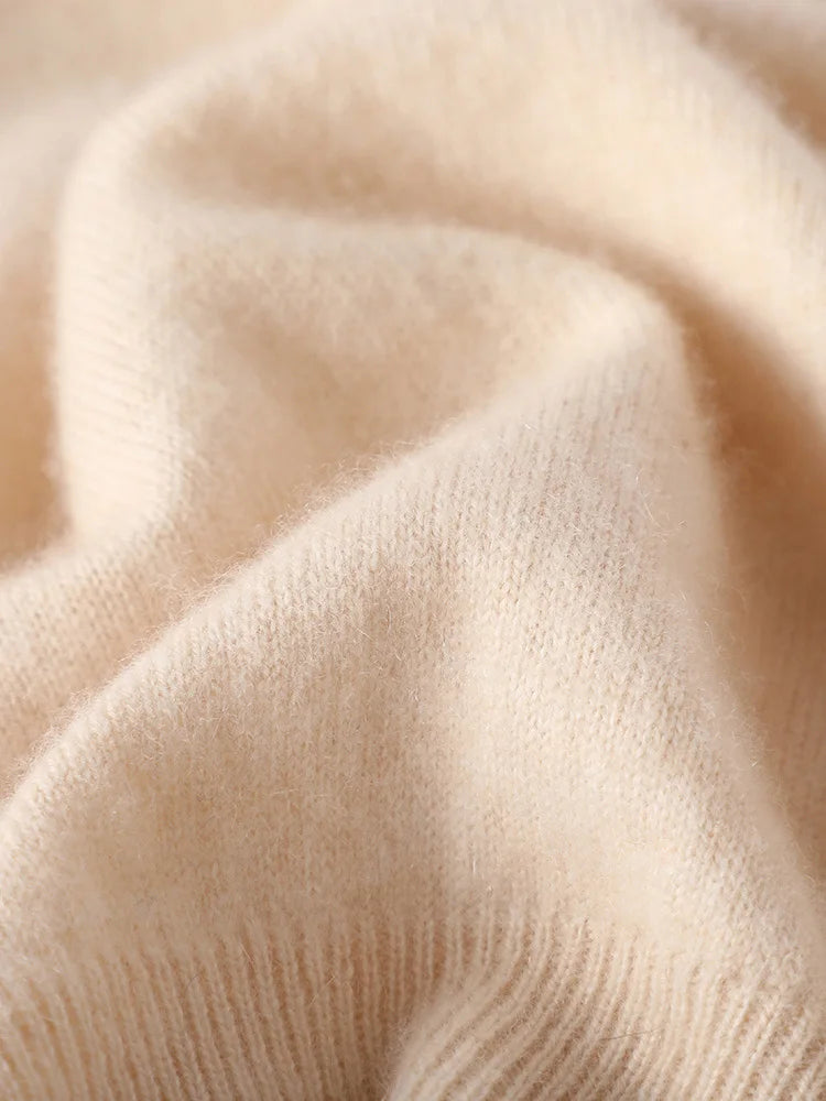 Men's Winter Cashmere Half-Zip Pullover Sweater – Detail shot of collar and neckline in khaki