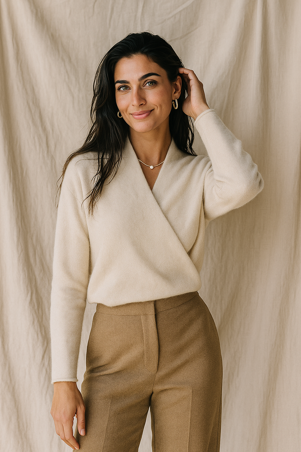 Women's V-Neck Wrap Knit Cashmere Sweater – Detail of V-neck wrap neckline